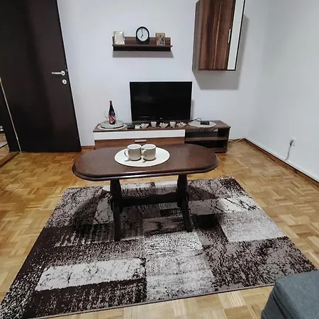 Partenon アパート *